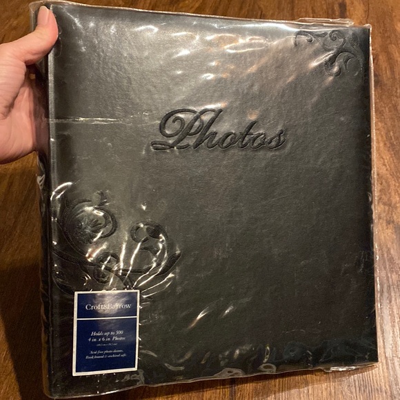 Croft & Barrow Black Embroidered Photo Album-500 Photos-4x6 - Picture 1 of 12